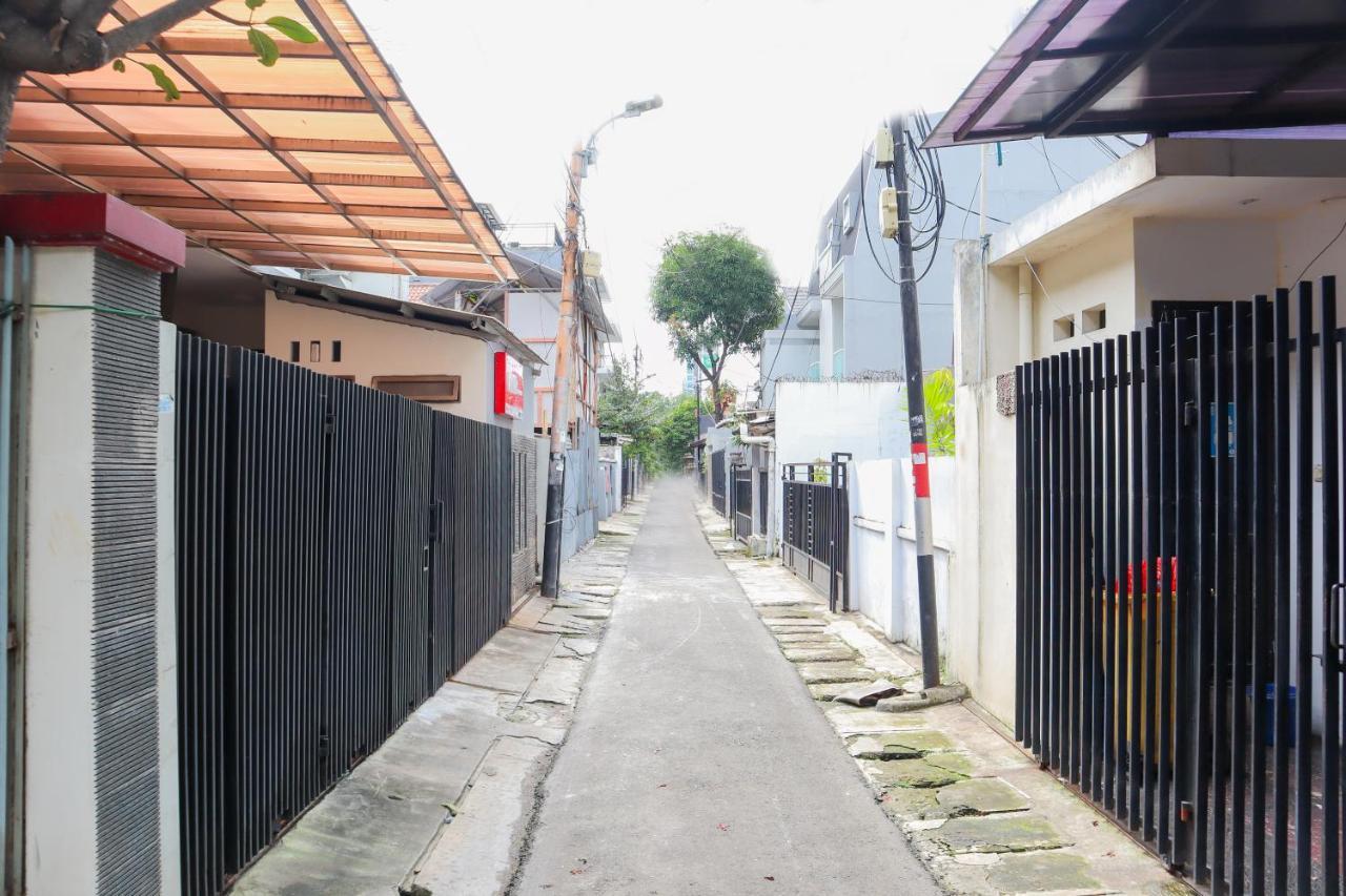 Oyo 2768 Oq Residence Jakarta Bagian luar foto